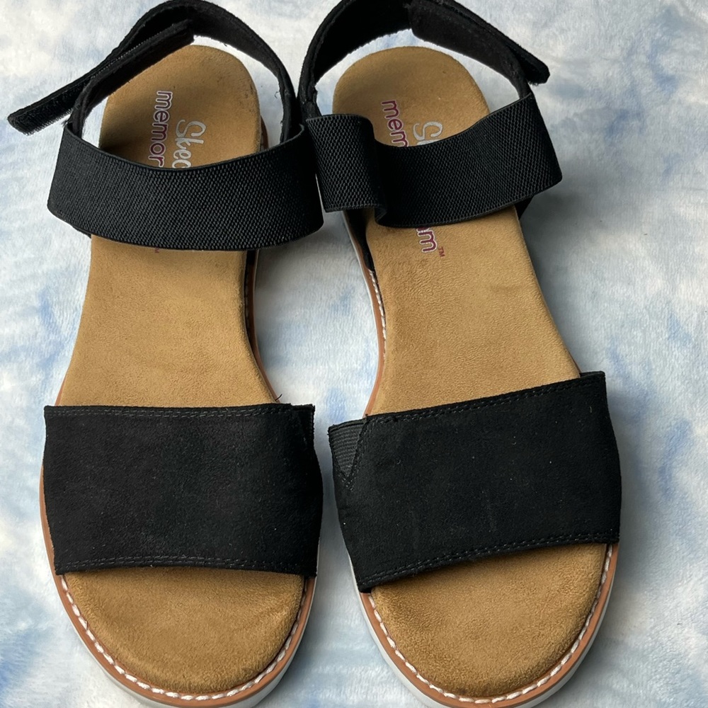 Skechers Memory Foam Size 9 - image 1